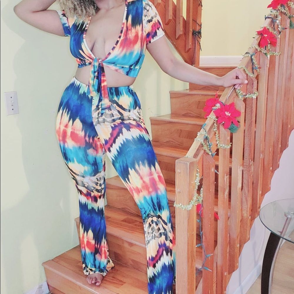 Multicolored Pants & Cropped Top Set - Picture 3 of 6